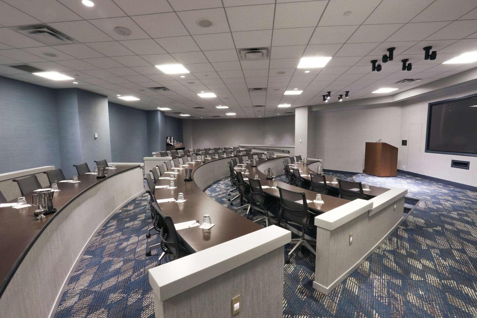 Radisson Plaza Hotel And Suites Kalamazoo Buitenkant foto