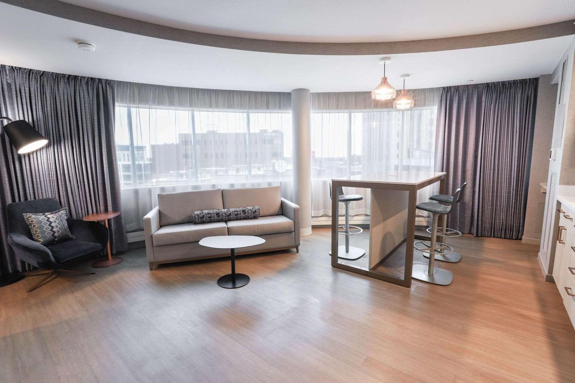 Radisson Plaza Hotel And Suites Kalamazoo Buitenkant foto