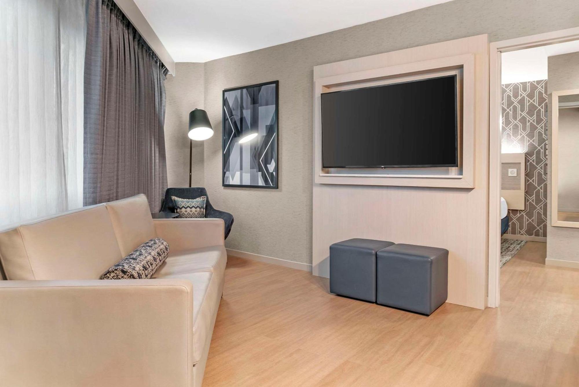 Radisson Plaza Hotel And Suites Kalamazoo Buitenkant foto