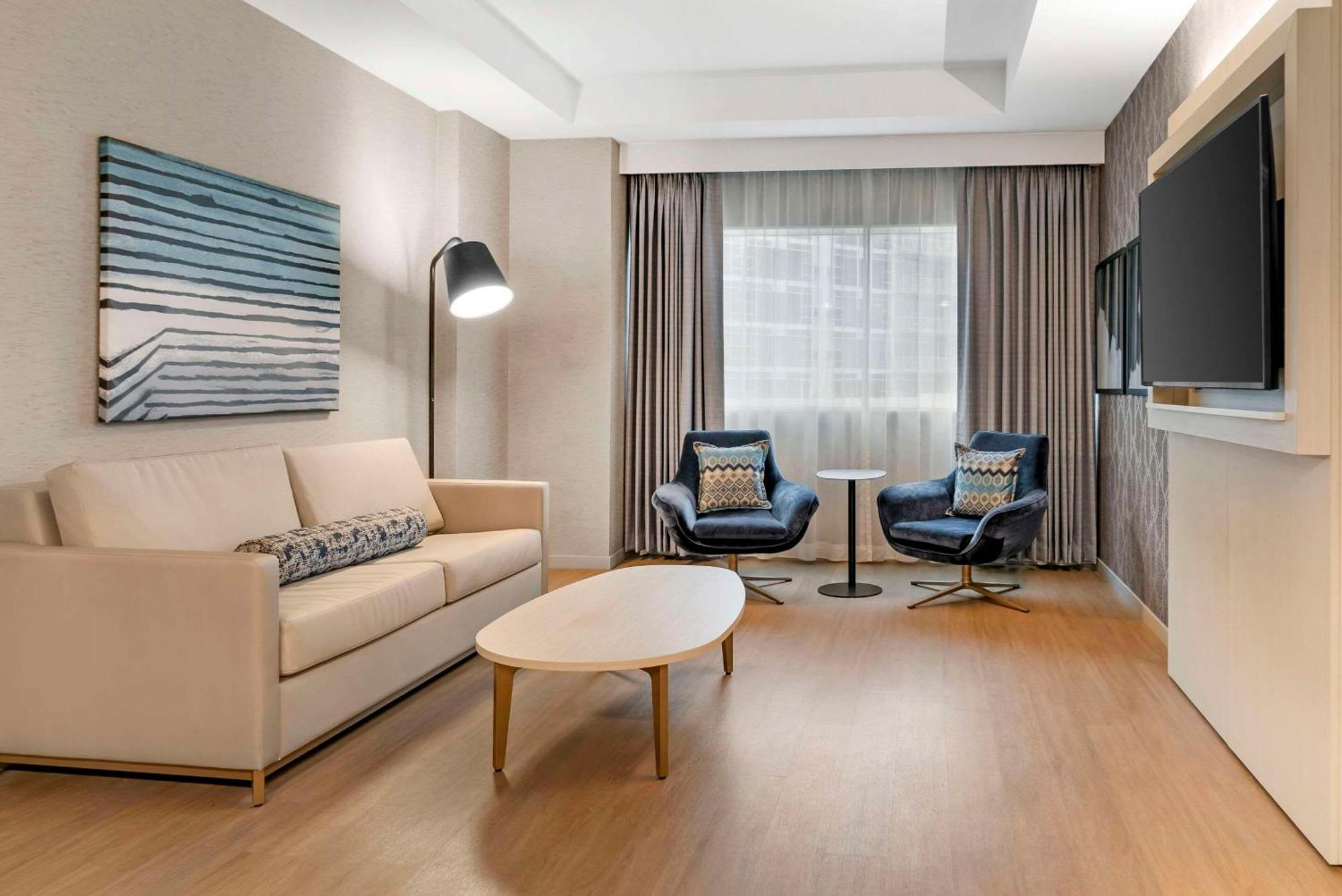 Radisson Plaza Hotel And Suites Kalamazoo Buitenkant foto
